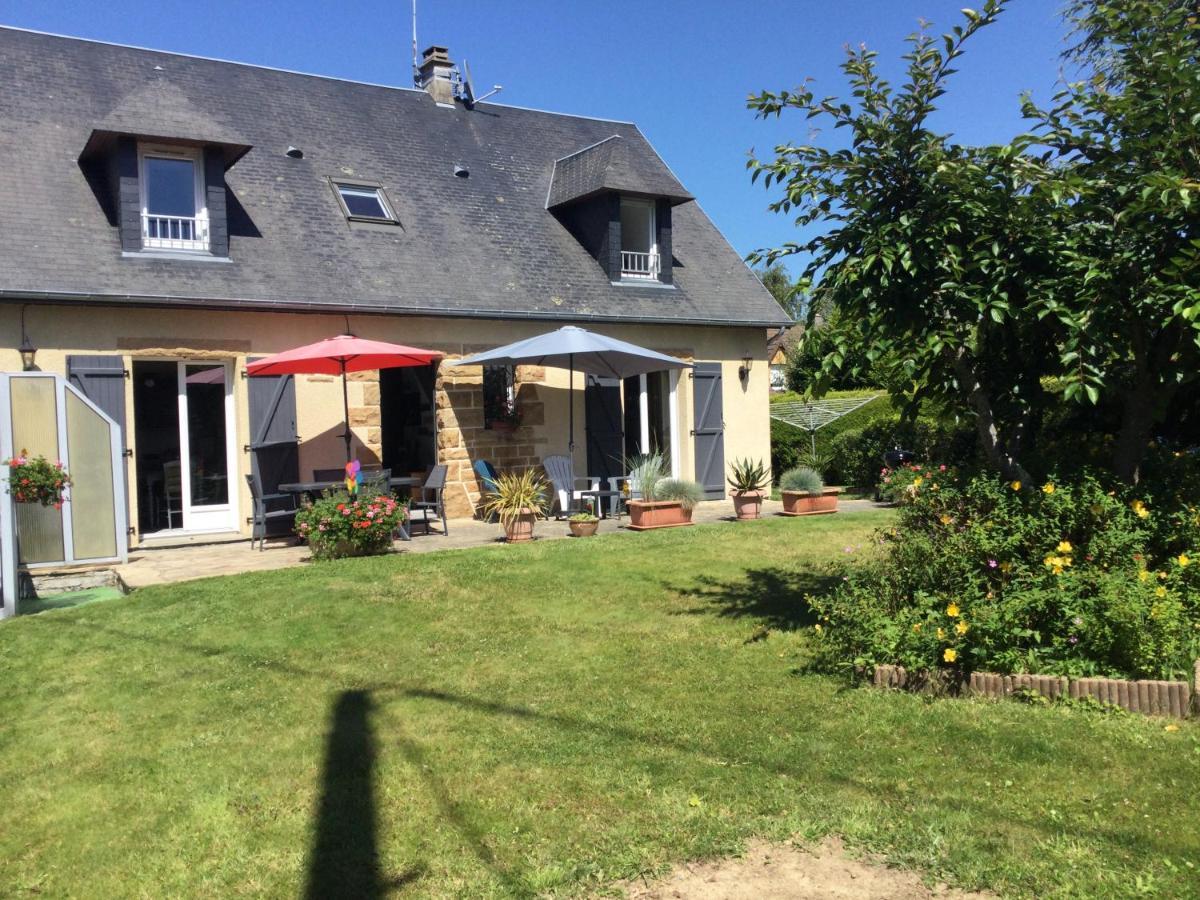 Coup De Coeur Assure ! Calm Comme A La Maison ! Maison Spacieuse Avec Grande Terrasse Pour 2 A 5 Personnes Proximite Granville Et Mer Avec Wifi Et Parking Gratuits Exteriér fotografie
